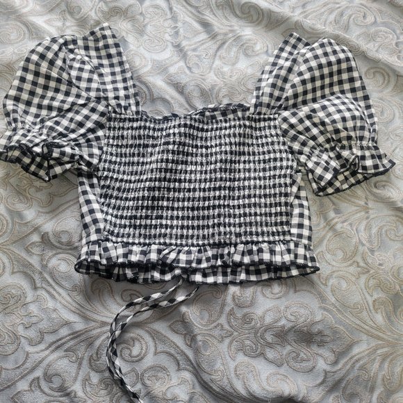 Shein small top - Picture 2 of 2